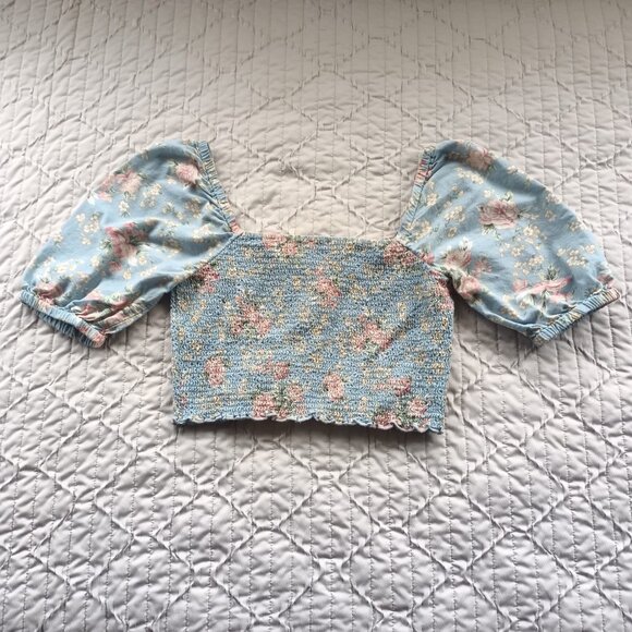100% Cotton-Linen Blend American Eagle Baby Blue Floral Smocked Crop Top - Picture 3 of 12